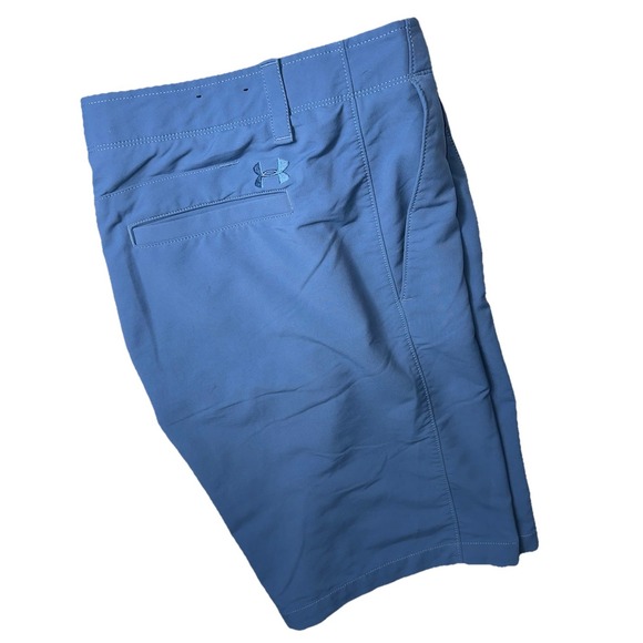 Under Armour Golf Shorts Blue Mens Size 34 Stretch WaistBand Heatgear Loose‎ Fit - Picture 1 of 6